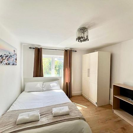Canary Wharf Holiday Rooms Londres Exterior foto